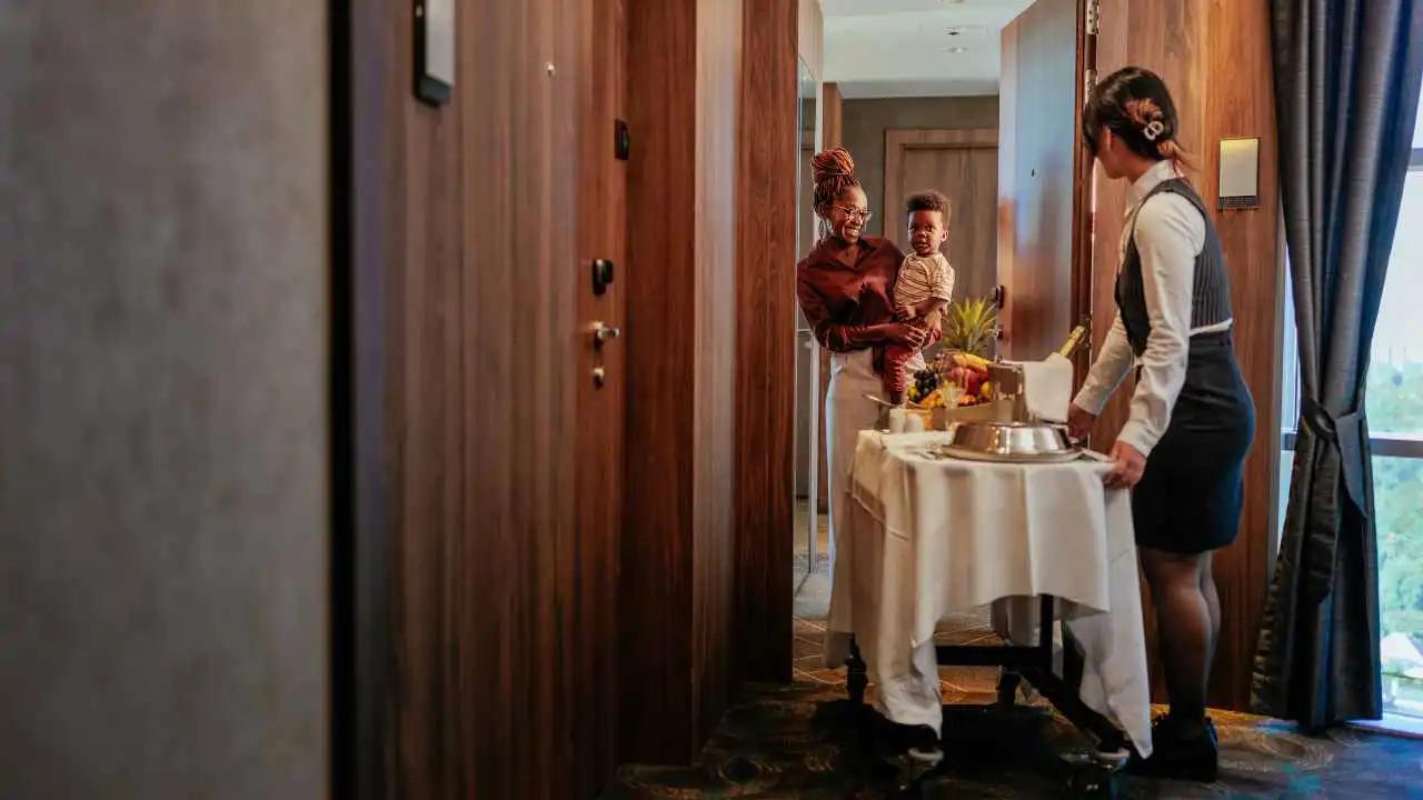 Liburan ke Hotel Namanya Apa?