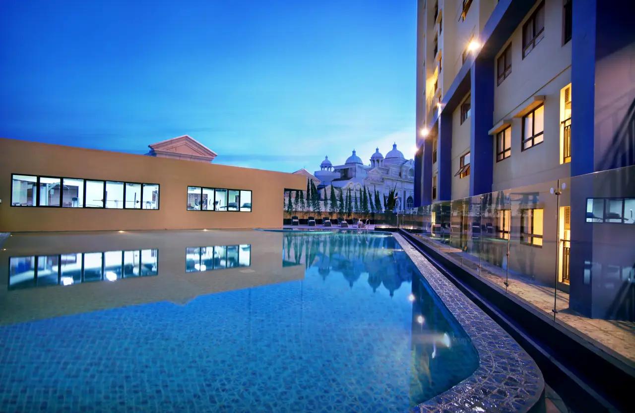 Apakah Tamu Hotel Boleh Berenang?