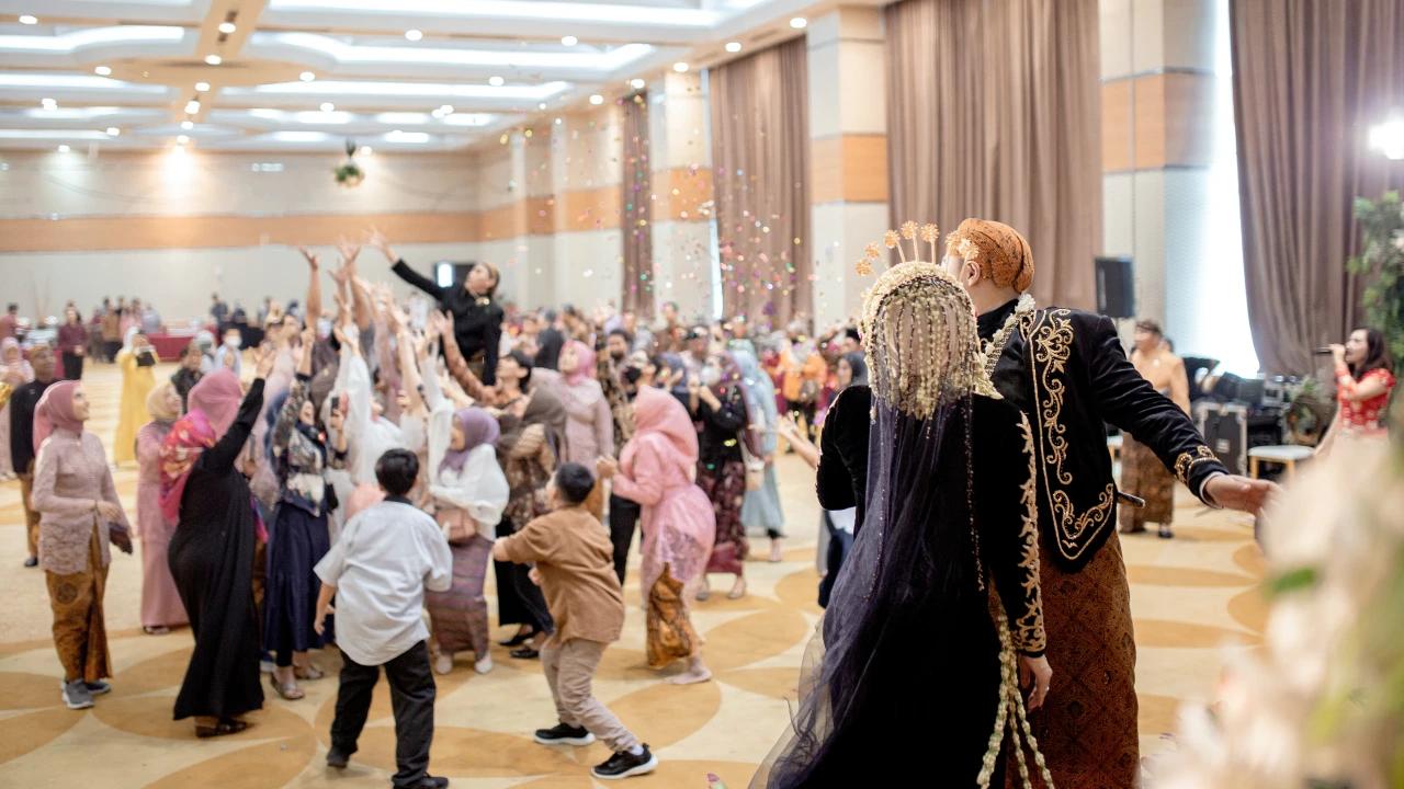 Bagaimana Resepsi di Hotel?