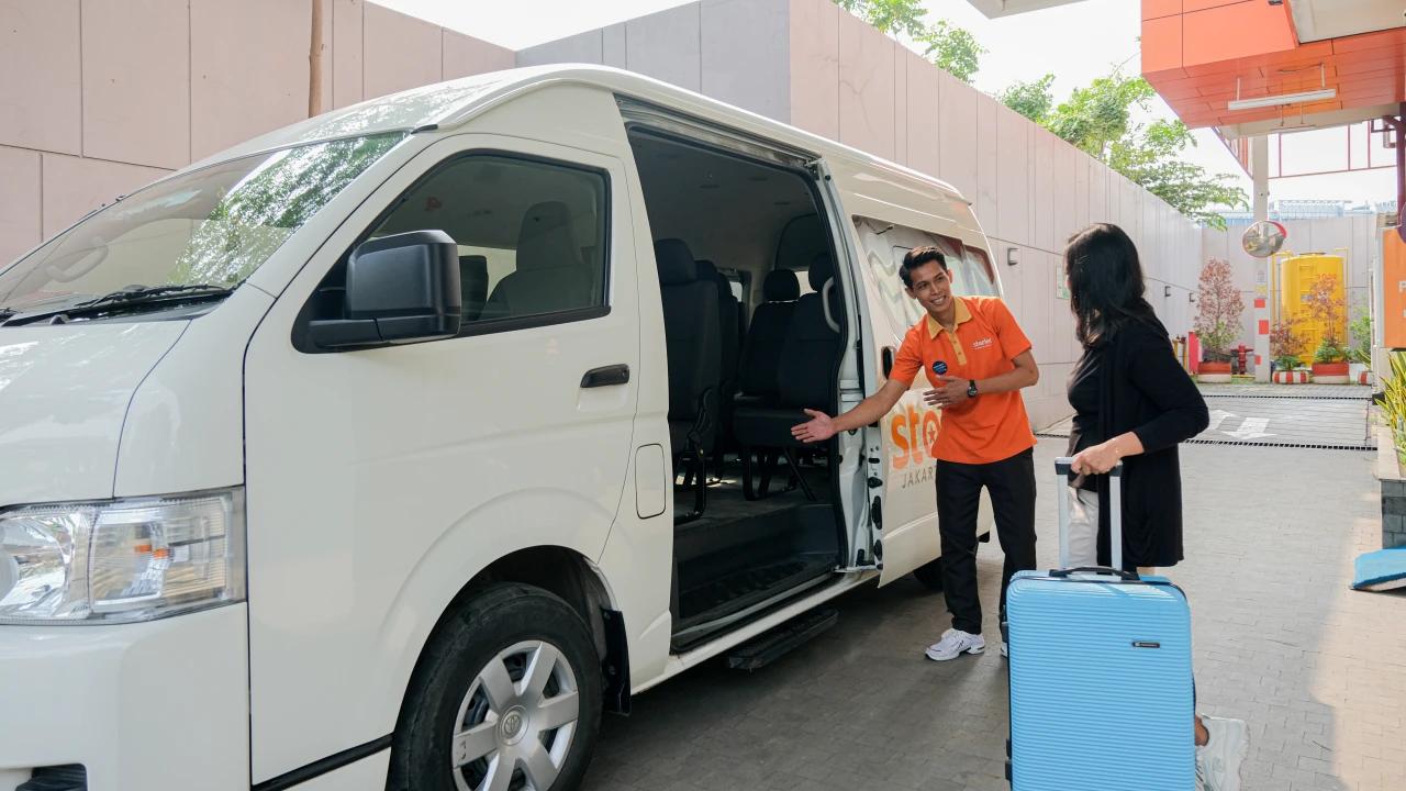 Apa Beda Bus dan Shuttle?