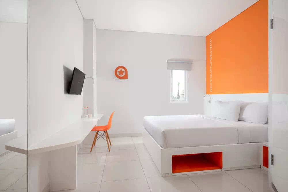 Starlet Hotel Serpong slide 1