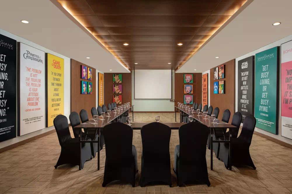 Fame Hotel Sunset Road slide 1